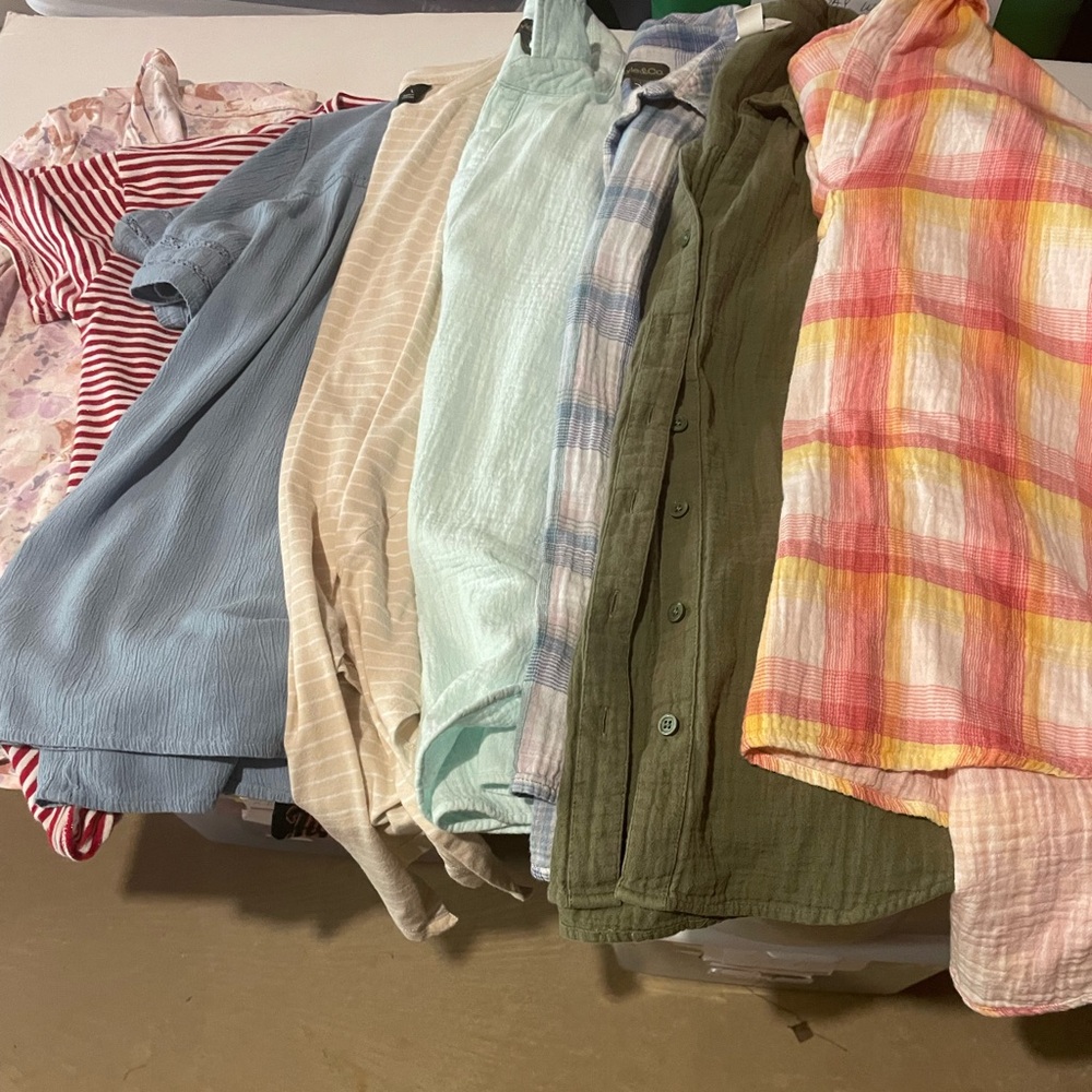 Colorful Plaid and Solid Shirts Collection womens Size Large Bundle of 8